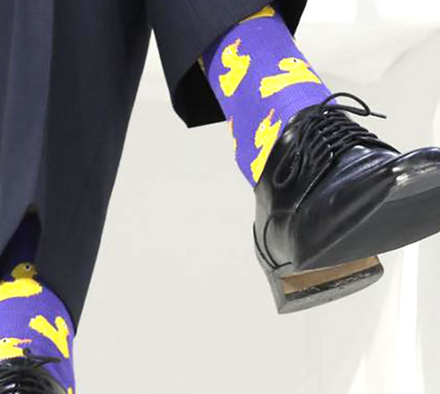 носки синие с желтыми утками на премьер-министре Канады Трюдо